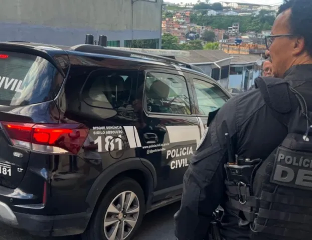 Pol�cia prende 4 bandidos de grupo que sequestrou em Salvador