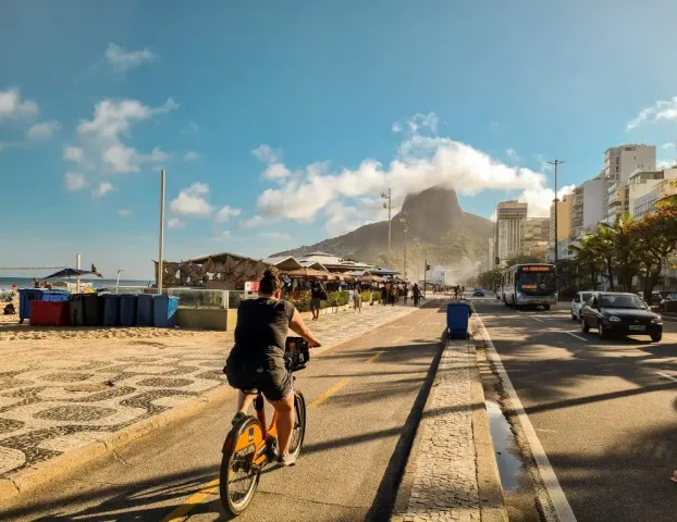 Nova lei para melhorar a sinaliza��o das ciclovias na orla do Rio