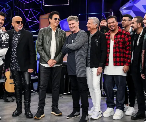 Rouba Nova e Sorriso Maroto se encontram no Altas Horas em festa musical