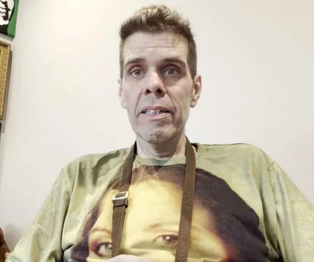 Fam�lia de Perez Hilton se pronuncia ap�s apresentador ser hospitalizado ap�s TikTok perturbador