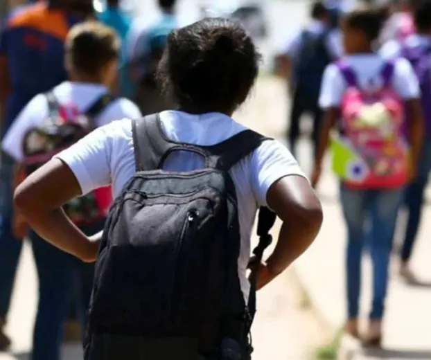 Alunos com 10 faltas ser�o encaminhados ao Conselho Tutelar em �gua Boa