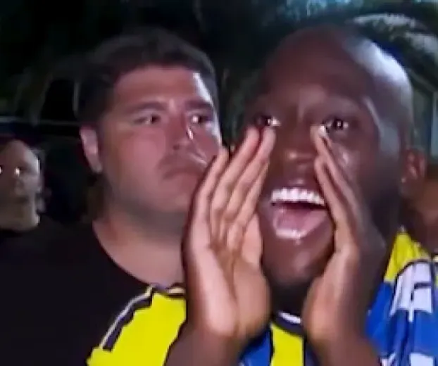 Lukaku deixa Napoli e � recebido com festa na Turquia