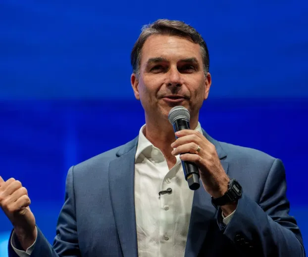 TSE aprova v�deo da campanha de Lula chamando Fl�vio Bolsonaro de 'Mentiroso Master'