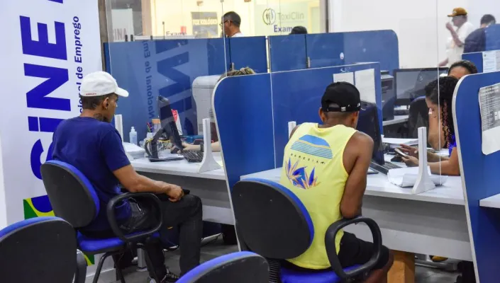 Sine Estadual disponibiliza mais de 2,1 mil vagas de trabalho nesta semana