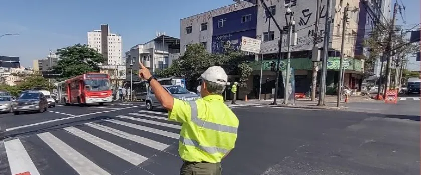 Tr�nsito em Belo Horizonte altera em 4 regi�es por corridas, Halloween e Finados
