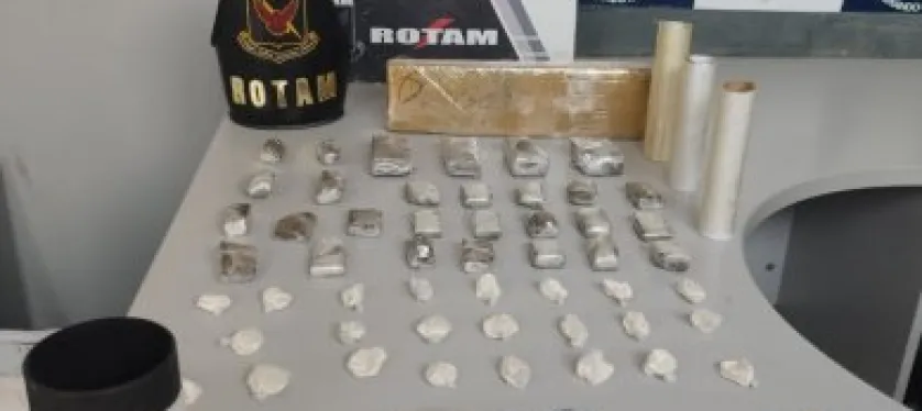 Homem procurado por homic�dio � preso com drogas em Cuiab�