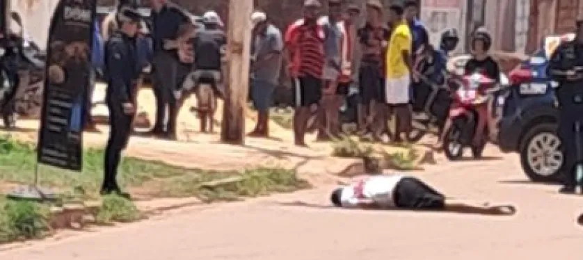 Homem � executado a tiros no meio da rua em V�rzea Grande, MT