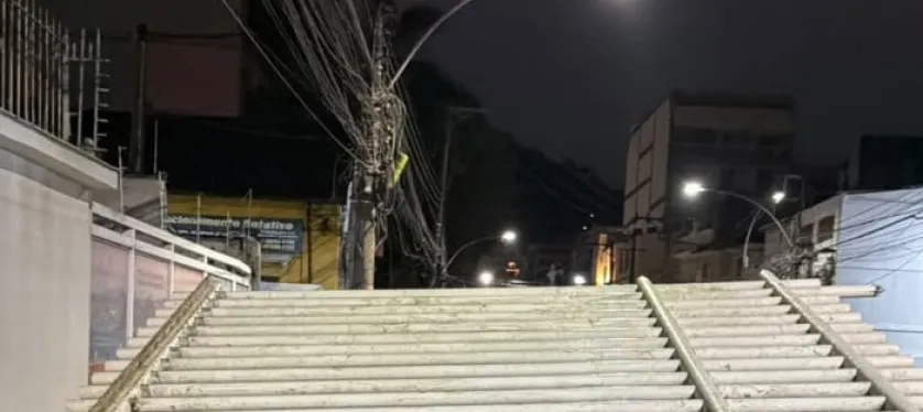 Cinco suspeitos s�o presos por furtar port�o de bairro nobre no Rio