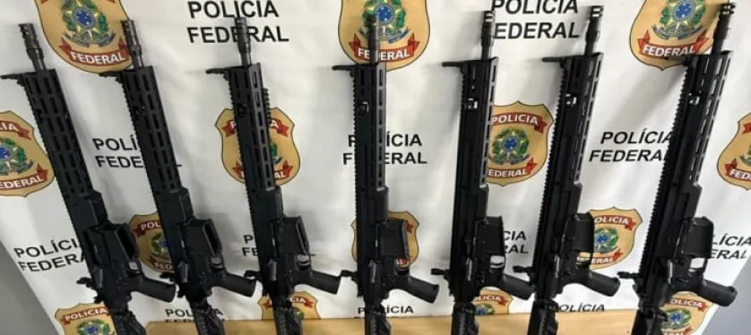 Pol�cia Federal apreende quatro fuzis encomendados por criminosos no Rio de Janeiro