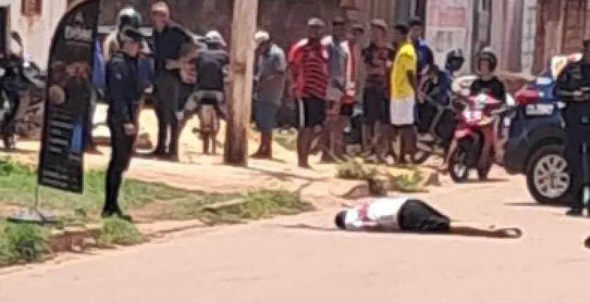 Homem � executado a tiros no meio da rua em V�rzea Grande, MT