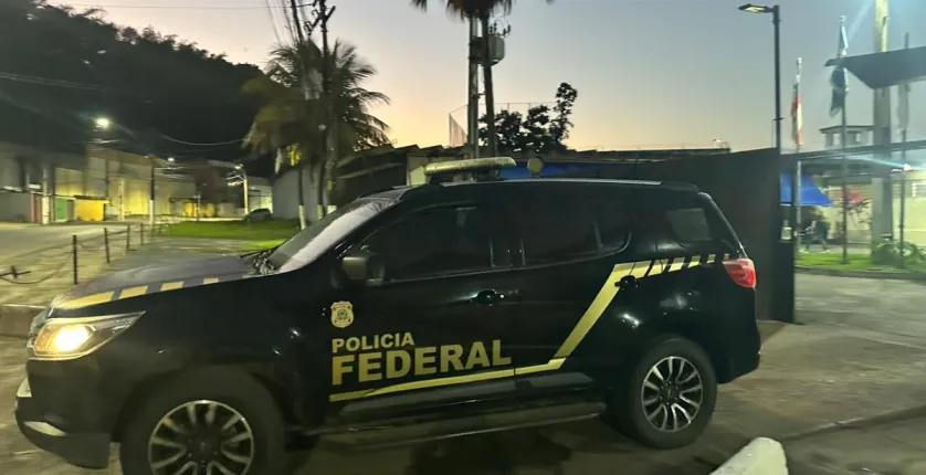 PF e CGU cumprem 33 mandados contra suspeitas de fraudes em licita��es e desvio em prefeitura de Gongogi