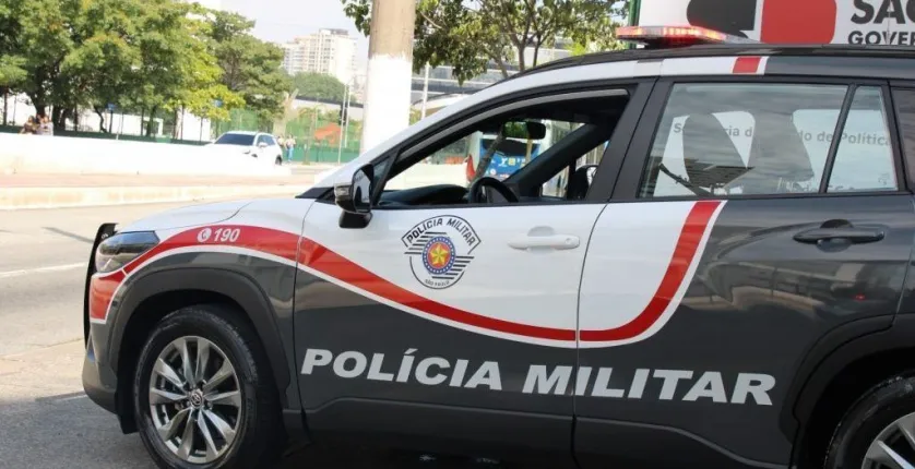 Mulher � morta a facadas pelo companheiro dentro de mercado em S�o Paulo