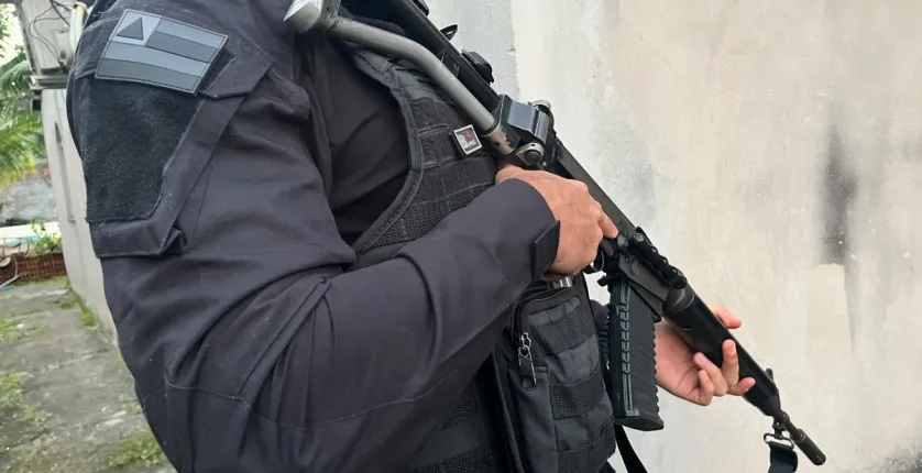 M�e e ex-companheira s�o presas por estupro de vulner�vel em Salvador