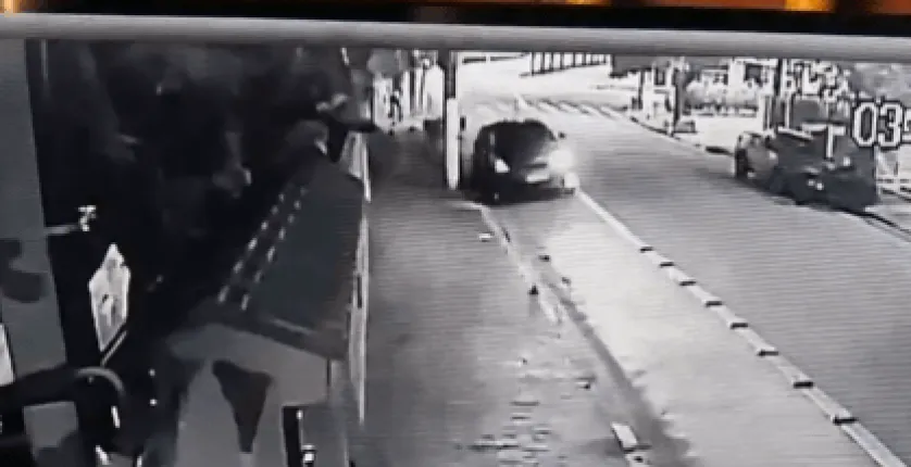 V�deo mostra motorista fugindo ap�s atropelar e matar ciclista no litoral de S�o Paulo