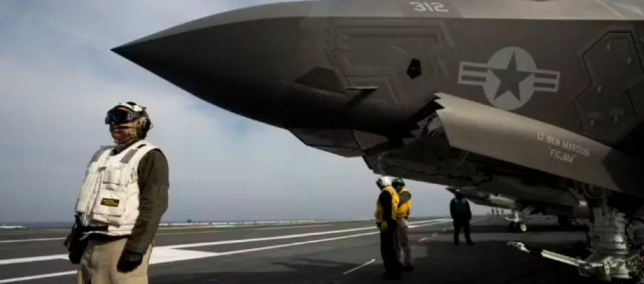 EUA Enviam Jatos F-35 Para o Caribe em Meio a Tenses com a Venezuela