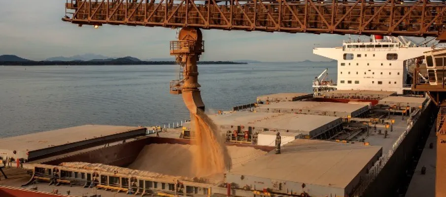 Exporta��es de soja ganham ritmo em mar�o enquanto riscos geopol�ticos pressionam custos log�sticos