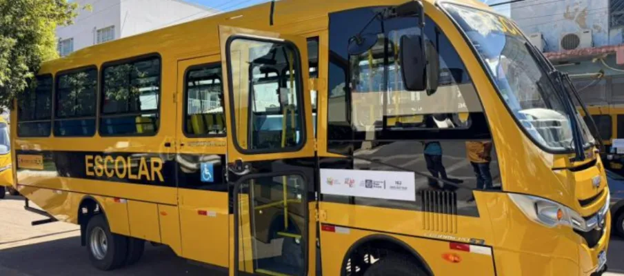 Novos �nibus escolares chegam � Barra do Gar�as e refor�am transporte de alunos da zona rural