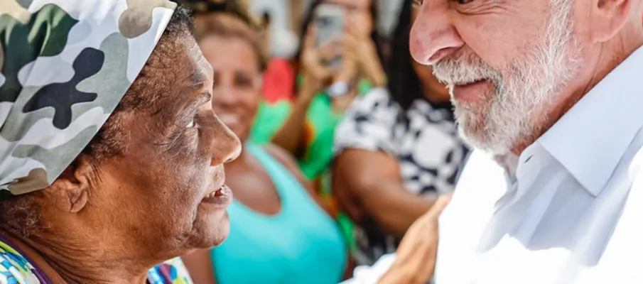 Lula: 'Se hoje eu acredito em um Brasil mais justo, � porque um dia uma m�e me ensinou'