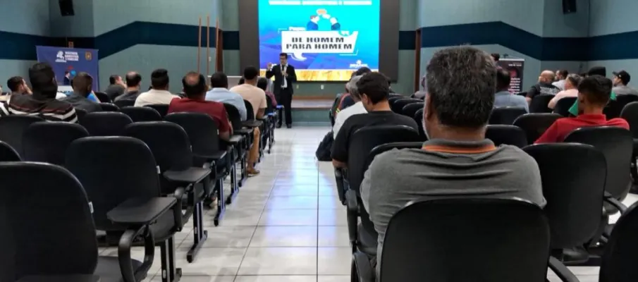 Pol�cia Civil realiza a��es do Programa Papo de Homem para Homem em Cuiab�