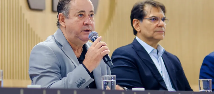 Dr. Eug�nio articula entrega de notebooks a 75 munic�pios com menores IDH de Mato Grosso
