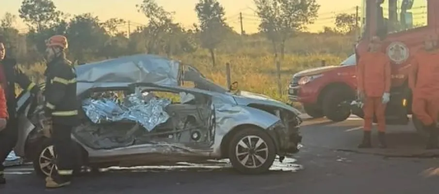 Acidente na estrada da Guia deixa tr�s mortos nas primeiras horas do dia