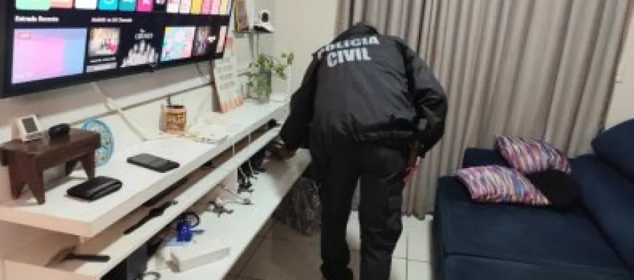 Pol�cia prende ladr�es que roubavam mochilas de carros em Cuiab� e V�rzea Grande