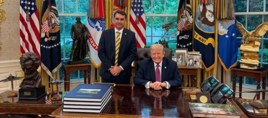 Fl�vio Bolsonaro se inscreve para depoimento nos EUA sobre tarifas de 25% ao Brasil