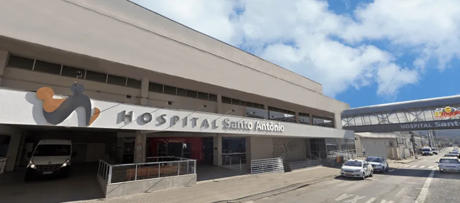 Menino cai em barra de ferro e fica com o corpo perfurado em Santa Catarina