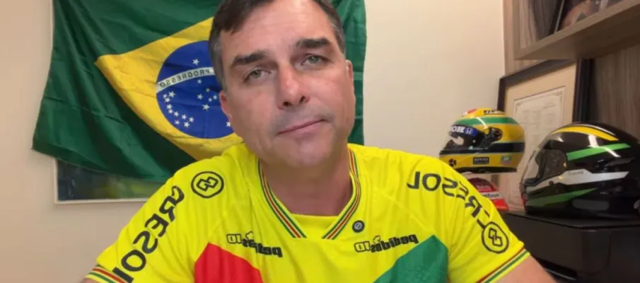 Fl�vio n�o dep�e � pol�cia sobre acusa��o de cal�nia contra Lula