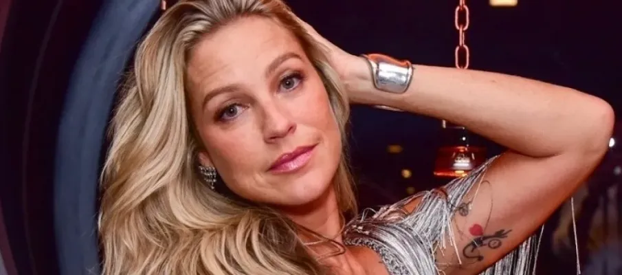 Luana Piovani pede o fim do Instagram e WhatsApp: 'Coisa amaldi�oada'