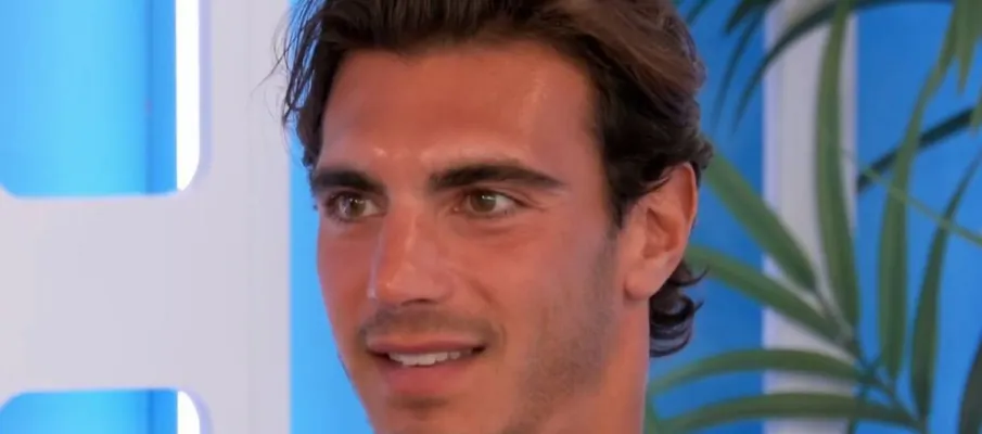 Vencedor do Love Island recebe muito apoio ap�s grande novidade na carreira