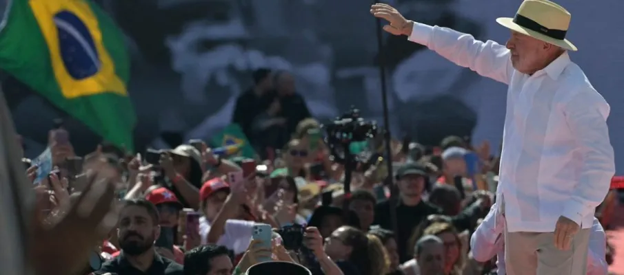 Lula abre campanha em S�o Bernardo com discurso nost�lgico e cr�ticas � direita