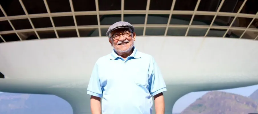 � Clemente, idoso de 78 anos, busca vaga no Senado do Rio com foco em educa��o