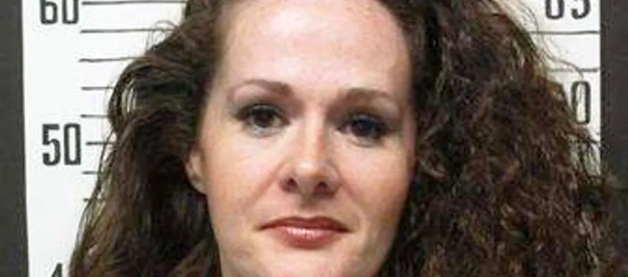Christa Pike, condenada � morte, luta contra co�gulo e pneumonia no hospital