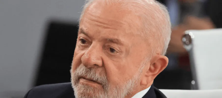 Lula acusa TSE de passar dos limites contra sua campanha