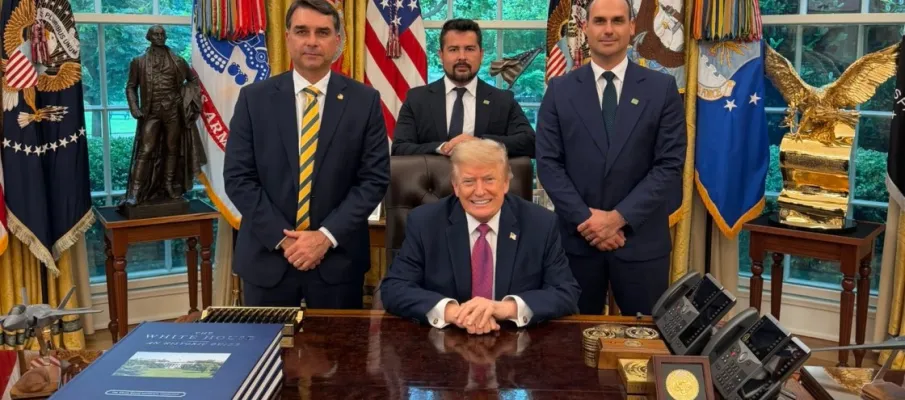 Trump usa caso de Fl�vio Bolsonaro para for�ar voto conservador nas elei��es dos EUA