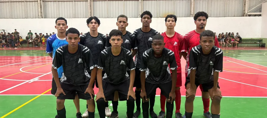 Futsal da Escola Dep. Emanuel Pinheiro lidera grupo e garante vaga nas oitavas de final