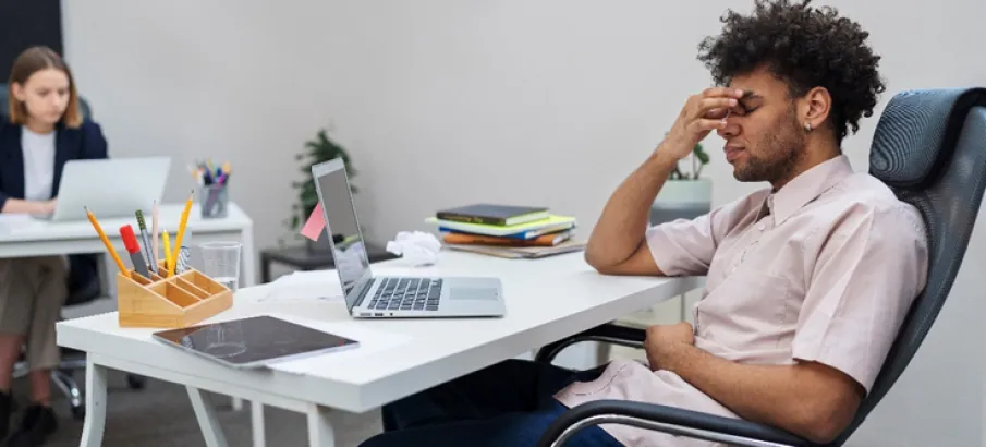 5 sinais silenciosos de que o trabalho est� afetando sua sa�de mental e quase ningu�m percebe