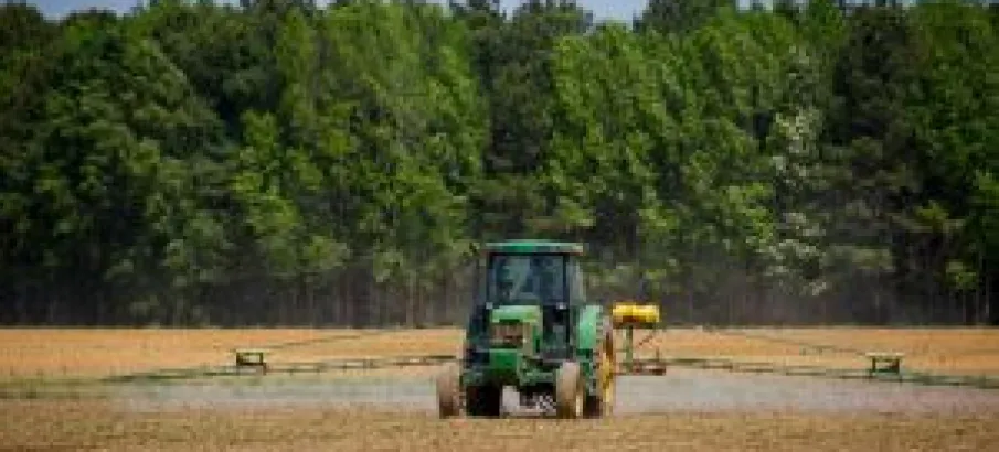 Agroneg�cio tem tecnologia, mas ainda perde efici�ncia na aplica��o de defensivos