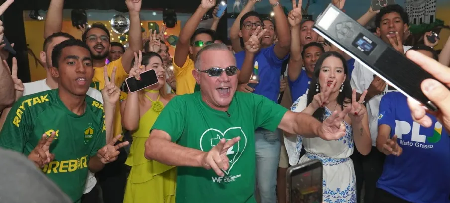 Wellington lan�a campanha para o Governo de Mato Grosso com ato na Pra�a do Chop�o