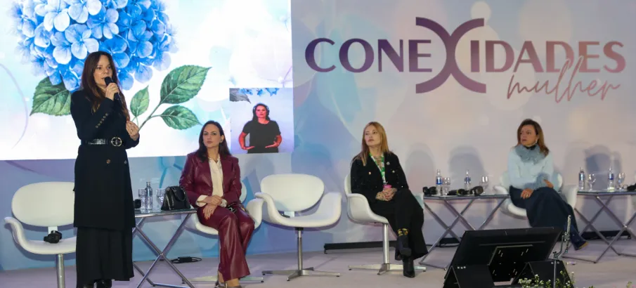 Secret�ria de Esportes exalta "mulheres no palco" em participa��o no Conexidades