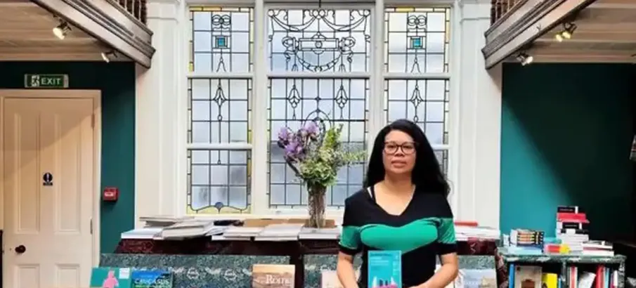 Escritora brasileira disputa pr�mio importante de livros