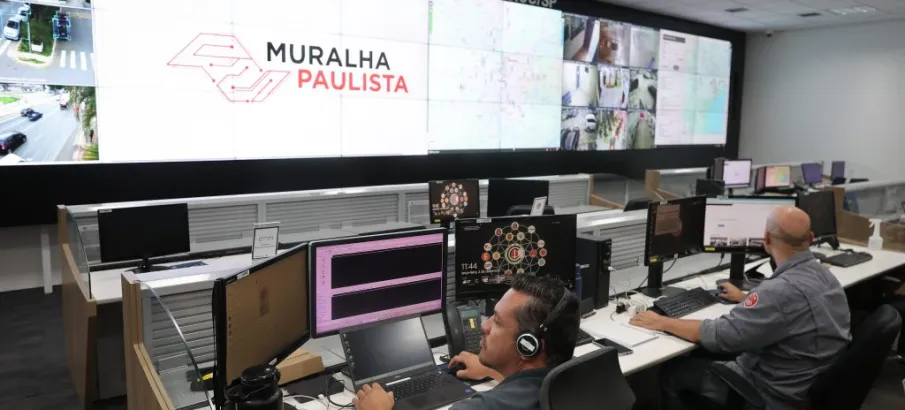 Pol�cia prende 4 procurados da Justi�a durante jogo do Corinthians usando c�meras de reconhecimento facial