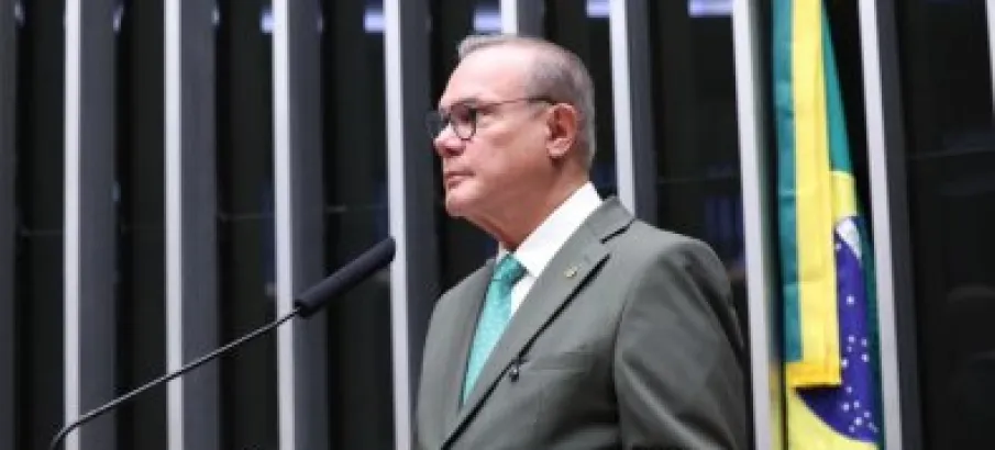 WF defende acordo entre patr�o e funcion�rio