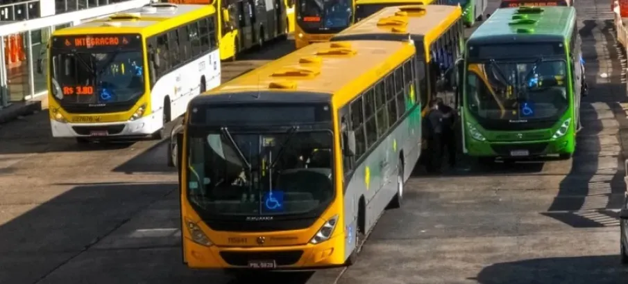 Governo do DF quer repassar R$ 508 milh�es a empresas de �nibus e enfrenta cr�ticas na C�mara