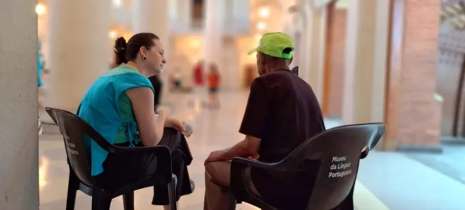 Esta��o da Luz oferece conversa gratuita com terapeutas