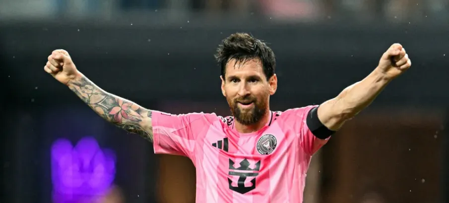 Messi marca 930� gol e se aproxima do recorde de Cristiano Ronaldo