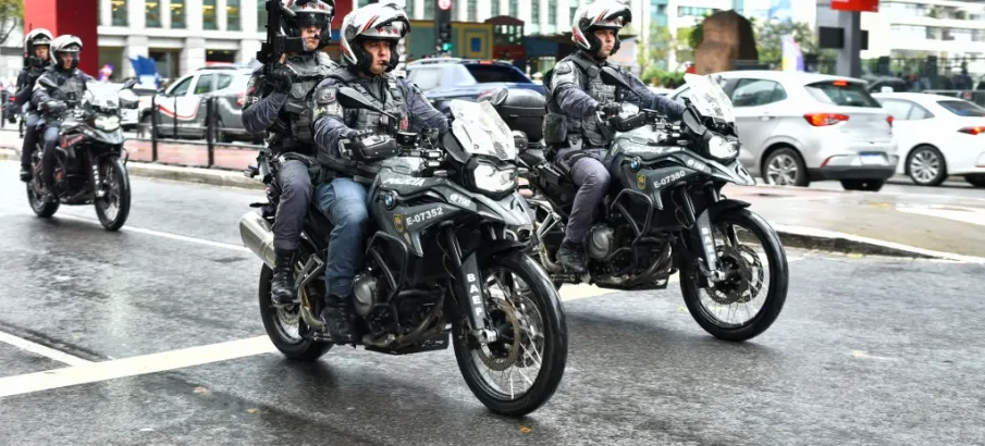 Pol�cia Militar intensifica patrulhamento com motos na Zona Leste de S�o Paulo para impedir roubos