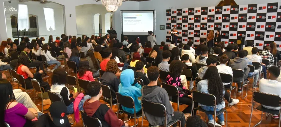 Professores de SP aprendem a preparar escolas contra tempestades e ondas de calor do El Ni�o