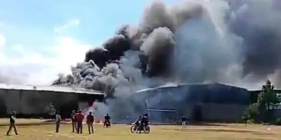 Queda de avi�o no M�xico mata dez pessoas, incluindo tr�s menores